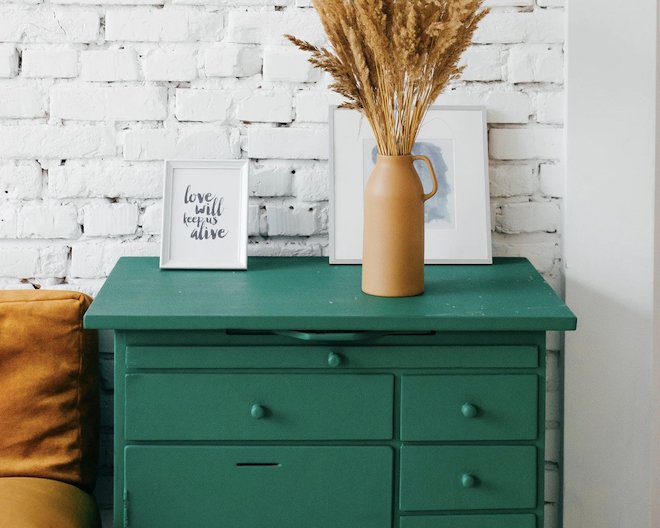 Picture of green drawers with a base on top